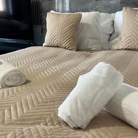 Downtown Boutique Apartments Liberec Esterno foto