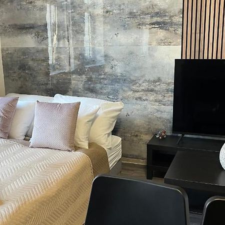 Downtown Boutique Apartments Liberec Esterno foto